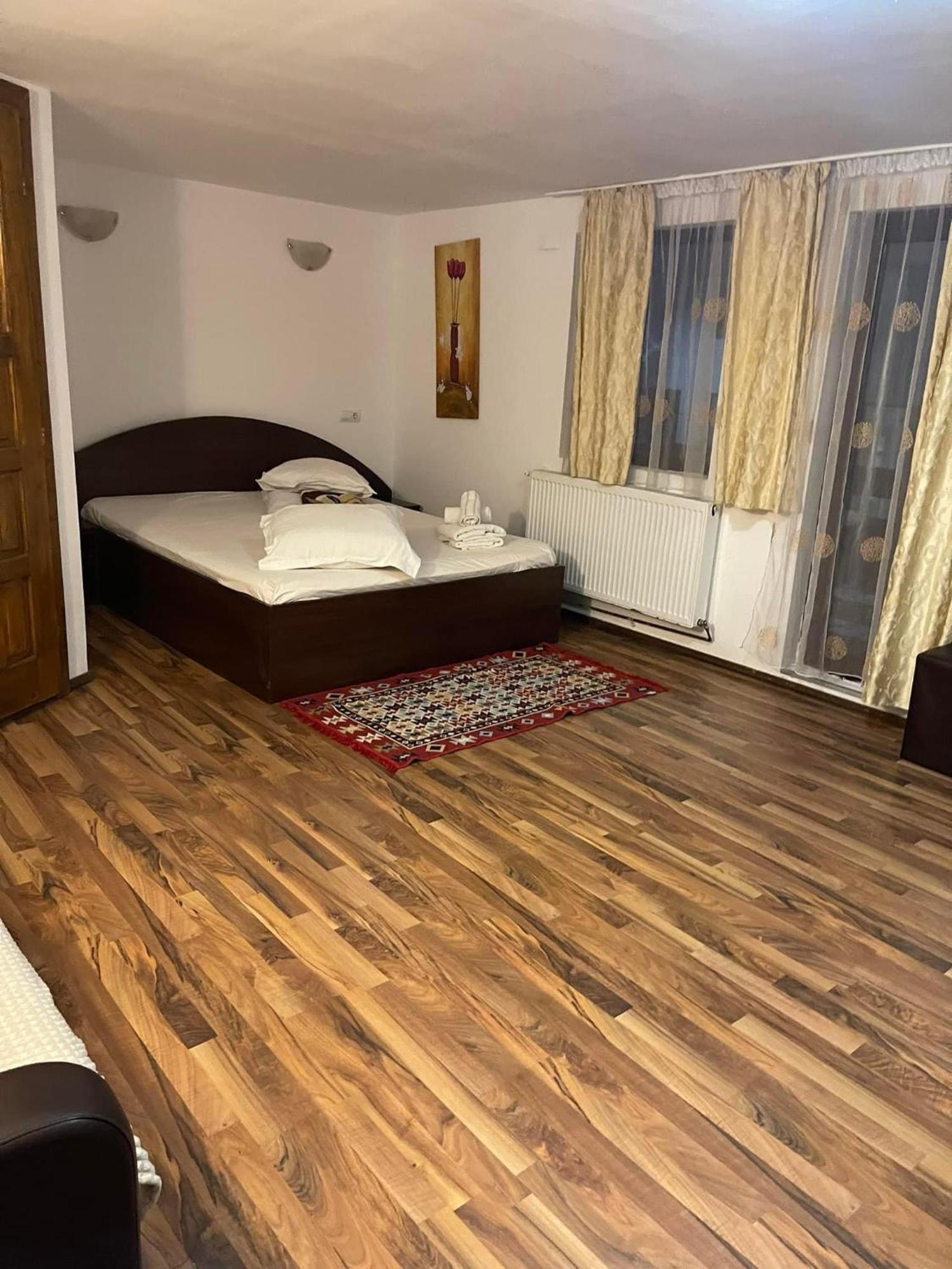 Casa Maria Moieciu C Hotell Moeciu De Sus Eksteriør bilde